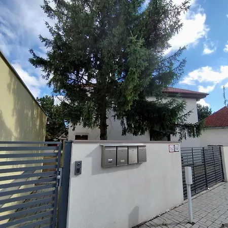 Apartmán Záhorská Bystrica Apartamento *
